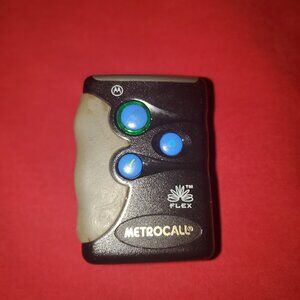 USED VINTAGE MOTOROLA METROCALL A05CPB5811AA BEEPER PAGER